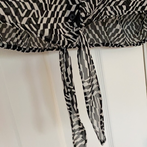 Chico’s ladies blouse size 2 - Picture 3 of 8